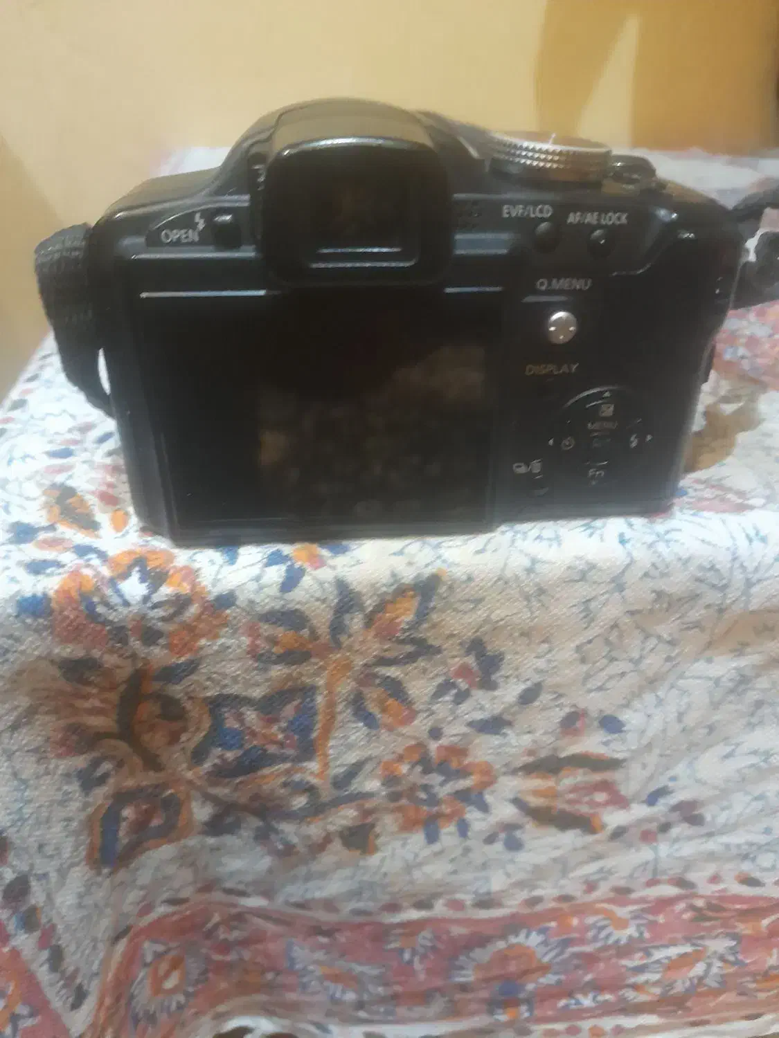 دوربین وفیلبرداری هست سالم|دوربین عکاسی و فیلم‌برداری|اهواز, نادری|دیوار