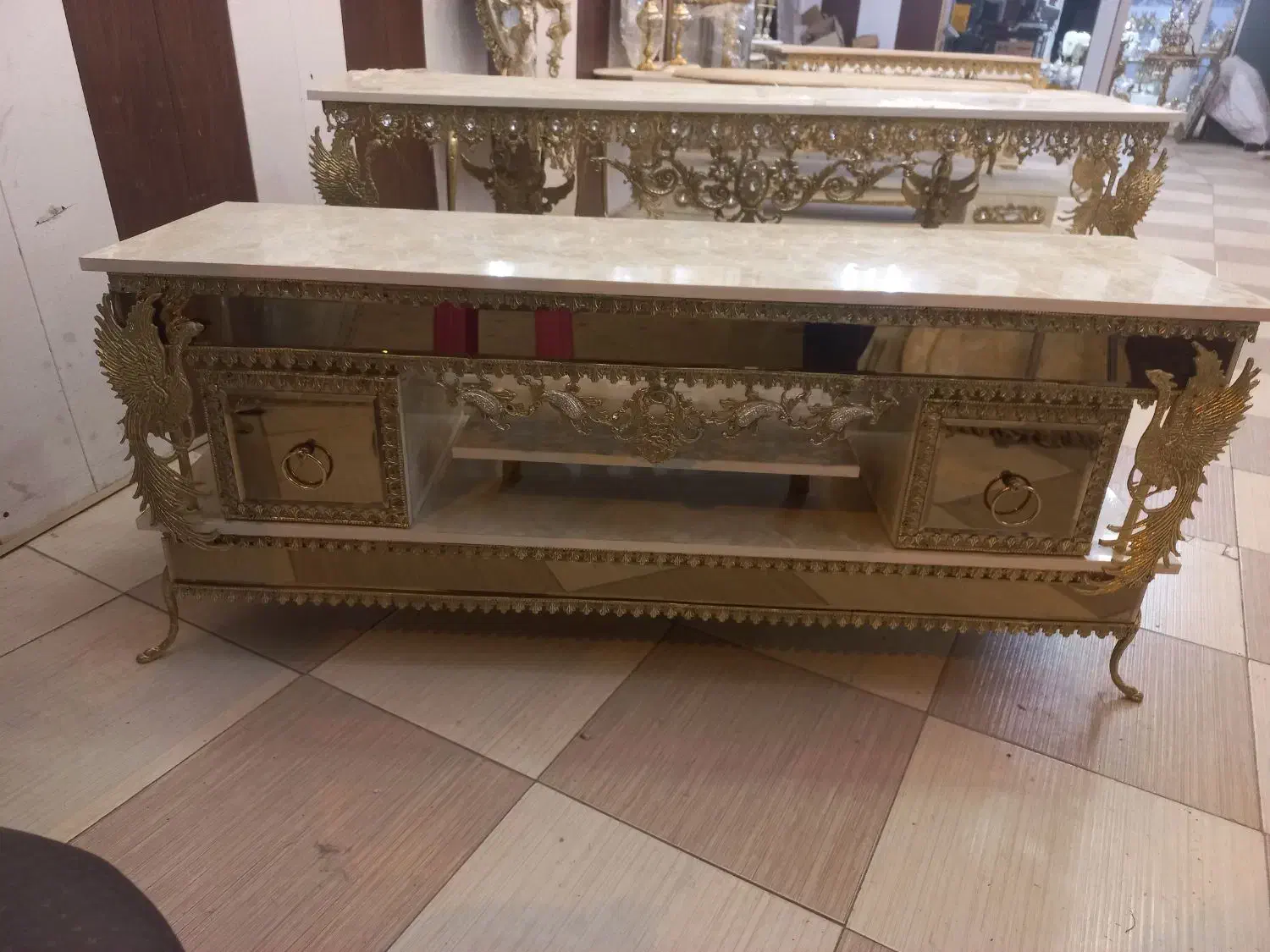 تعویض برنز نو با دست دوم و خرید دست دوم برنجی|لوستر و چراغ آویز|اراک, |دیوار