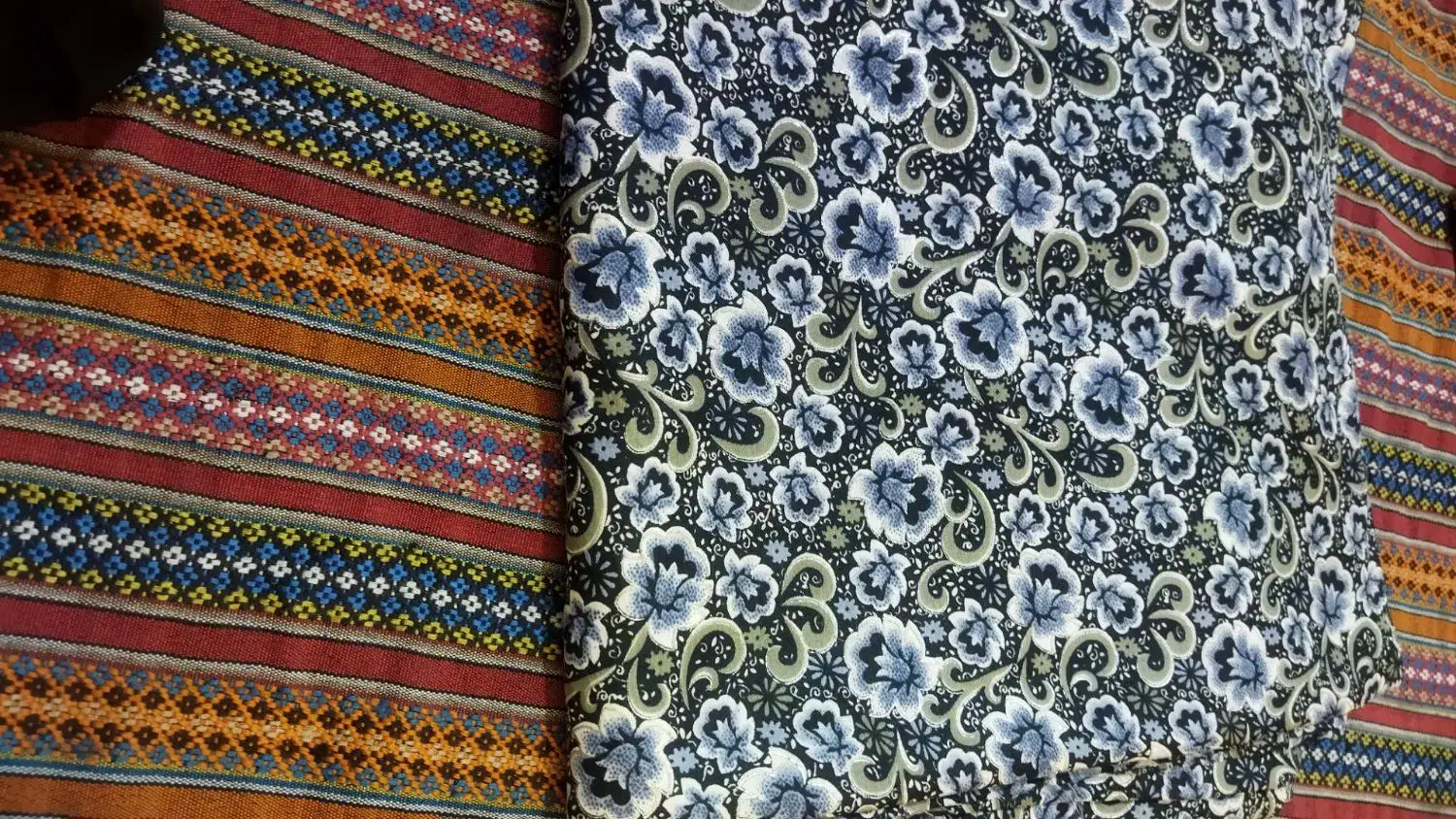 چادر مشکی و چادر نماز|لباس|گرگان, |دیوار