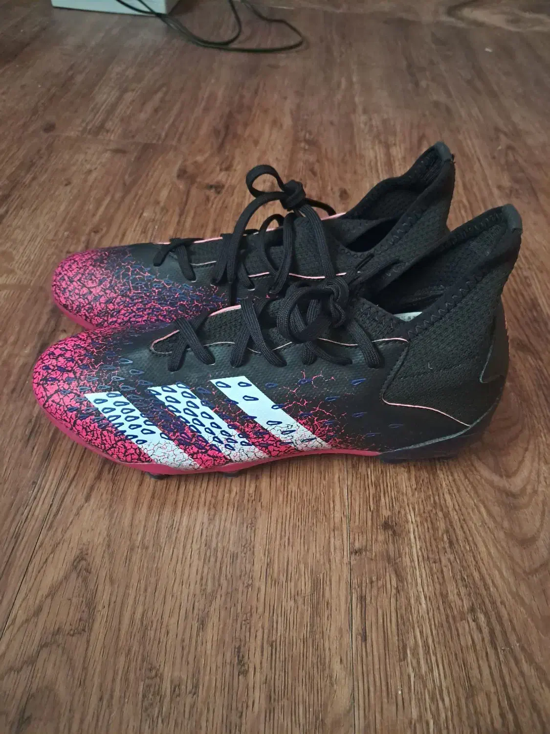 کفش فوتبال استوک دار سایز ۳۸ و ۴۲ پردیتور|کیف، کفش، کمربند|تهران, ستارخان|دیوار