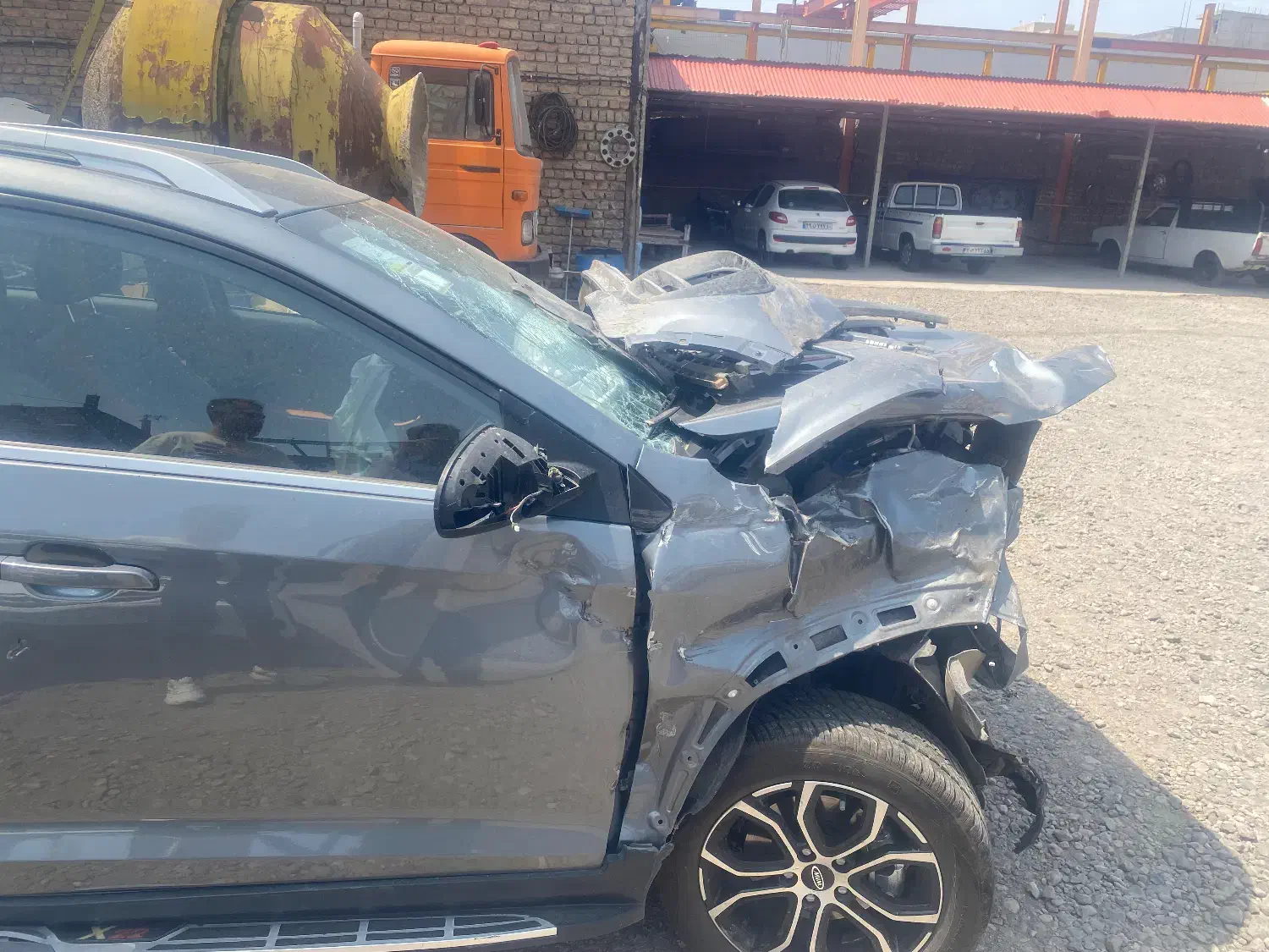 صافکار ونقاش و جلوبندی ساز|استخدام صنعتی، فنی، مهندسی|ساوه, |دیوار