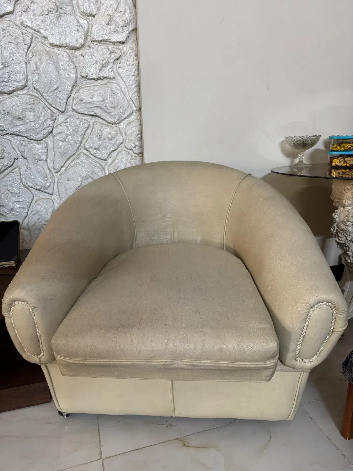 مبل چرم|مبلمان خانگی و میز عسلی|اصفهان, جوزدان الیادران|دیوار