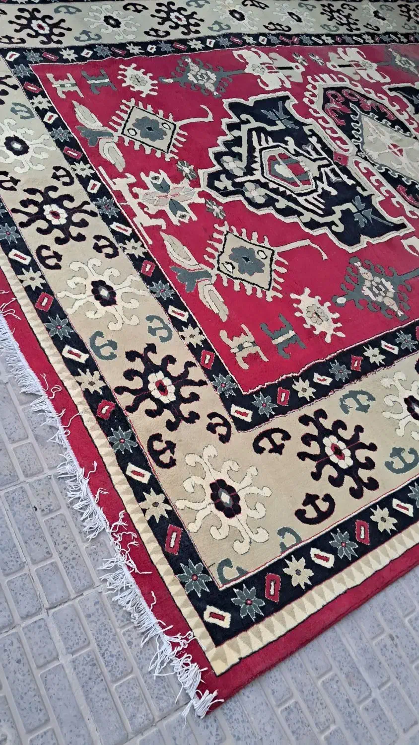 قالی ۱۲ متری در حد نو|فرش|شهرکرد, |دیوار