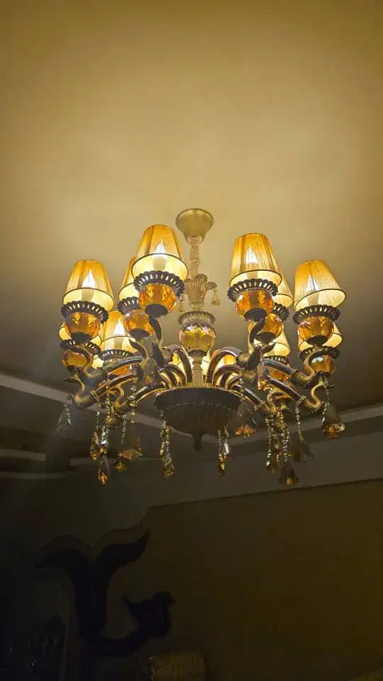 لوستر از هر کدوم ۲تا موجود بجز سفید ۱ دونه است|لوستر و چراغ آویز|مشهد, کوی المهدی|دیوار