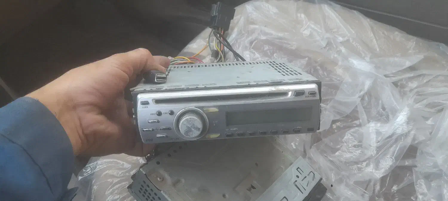 ظبط و باند پایونر و مقداری لوازم ماشین زنجیر چرخ|قطعات یدکی و لوازم جانبی|نیشابور, گنبد سبز|دیوار