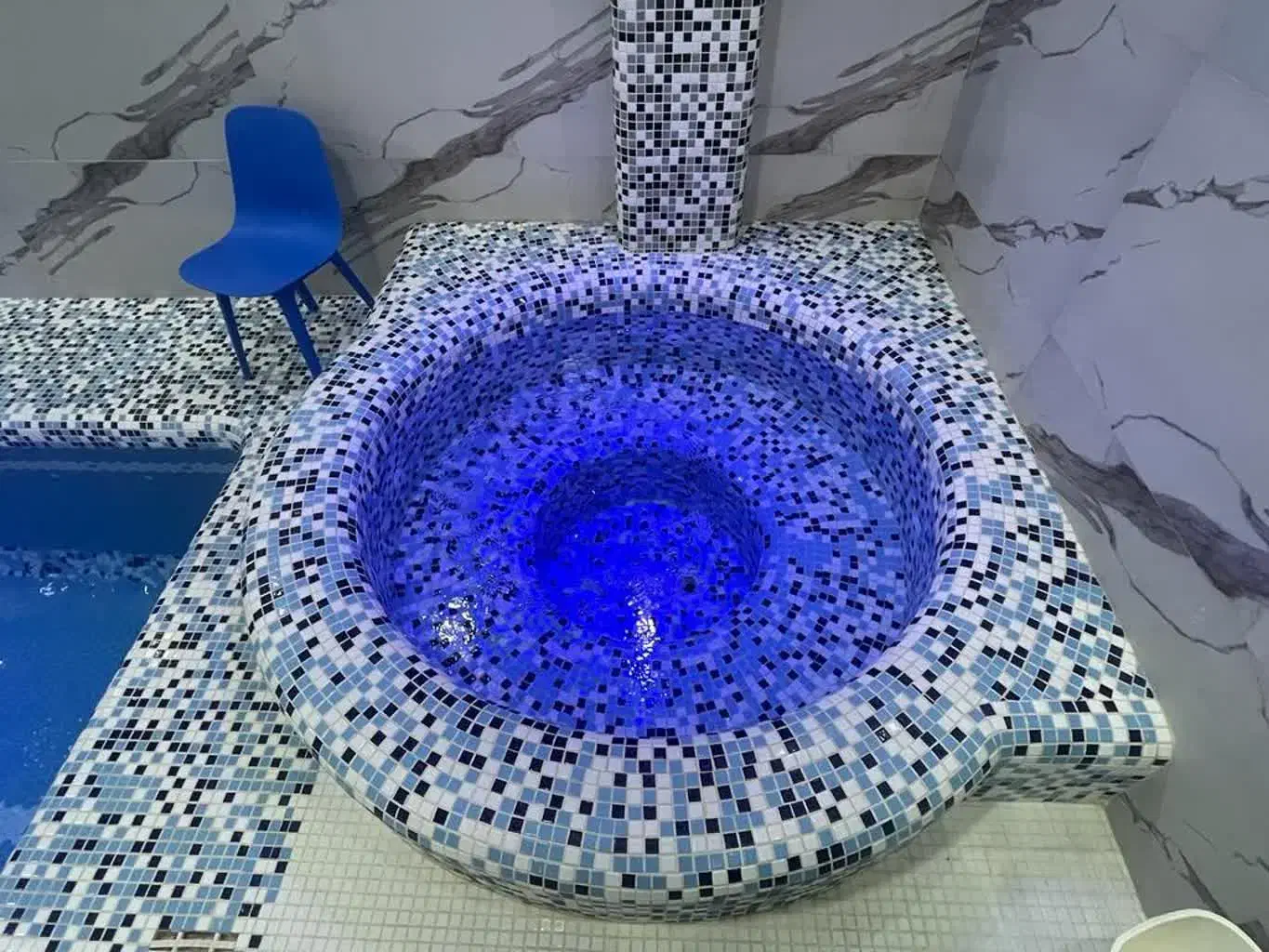 اجاره روزانه ویلا استخردار نوساز لوکس مدرن|اجارهٔ کوتاه‌مدت ویلا و باغ|نور, |دیوار