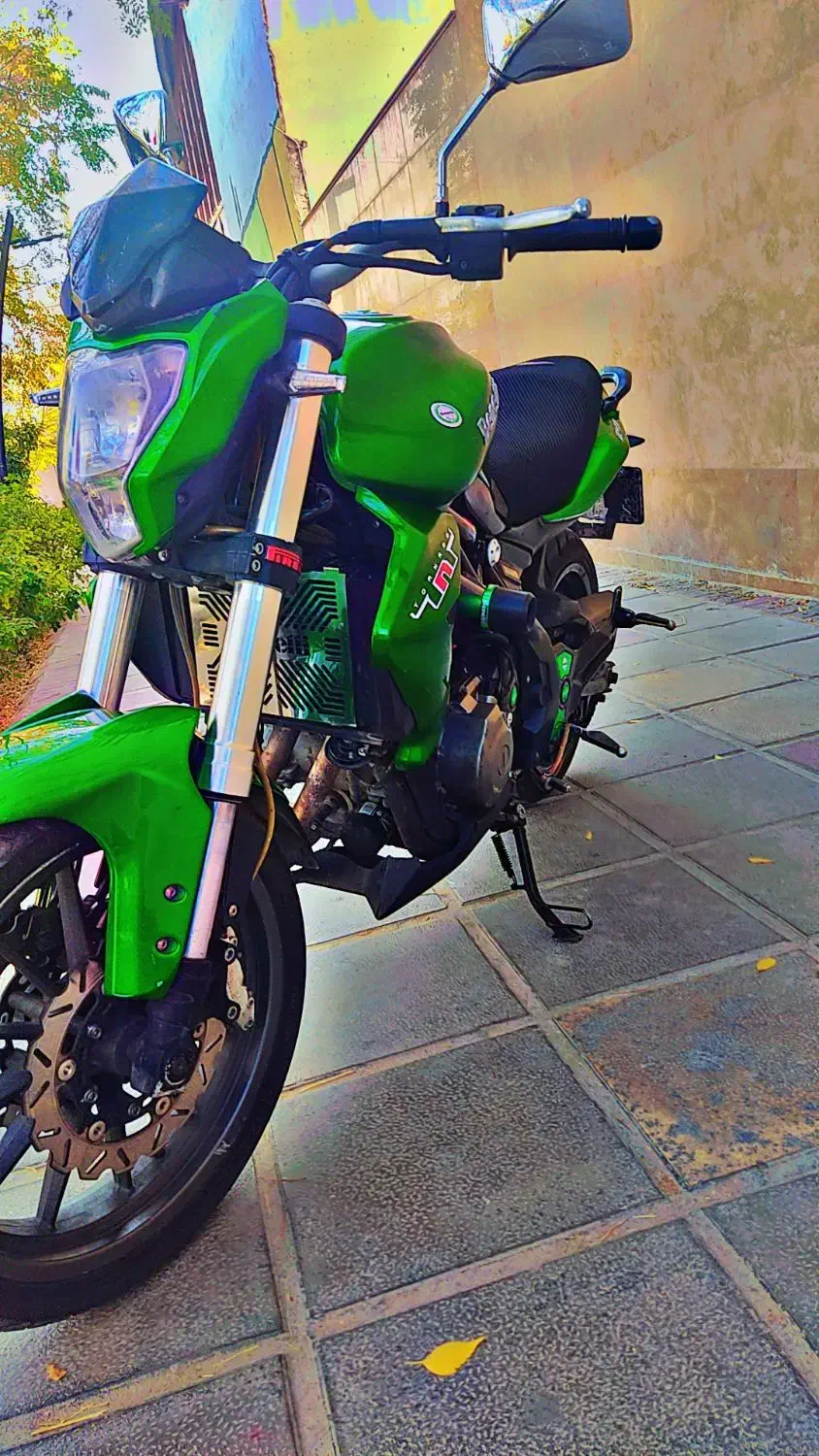 بنلی 300وارداتی جفت سیلندر  فابریک ریس کاوازاکی|موتورسیکلت|شیراز, سینما سعدی|دیوار