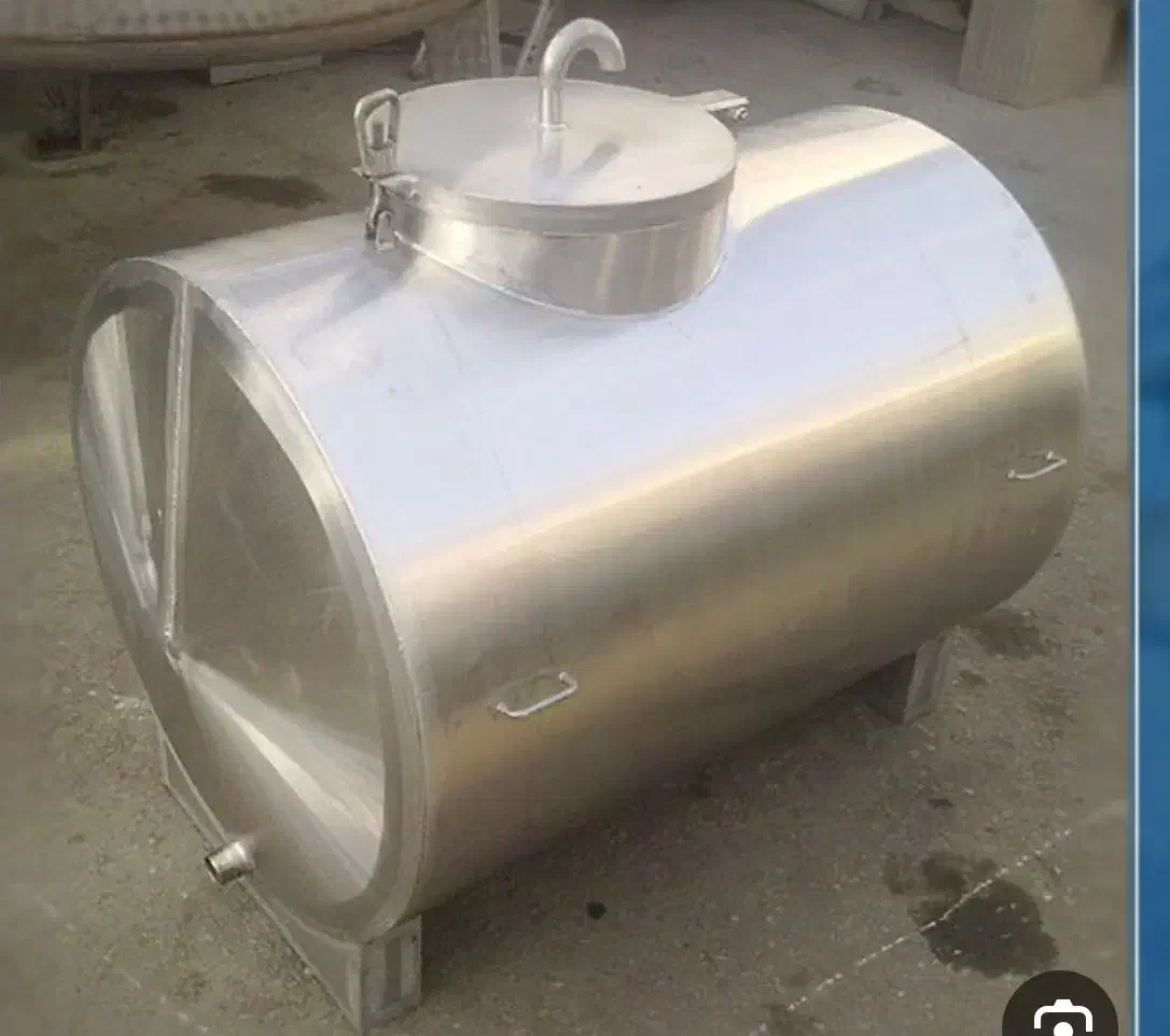 تانکر استیل دوجداره ۶۰۰ لیتری|ماشینآلات صنعتی|نوشین شهر, |دیوار
