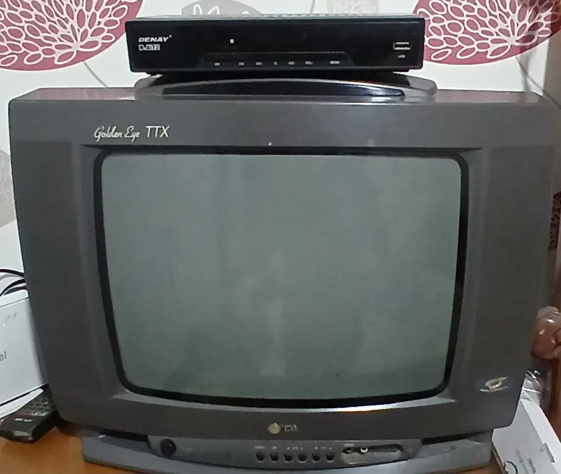 تلویزیون رومیزی و دیجیتال|تلویزیون و پروژکتور|آستارا, |دیوار