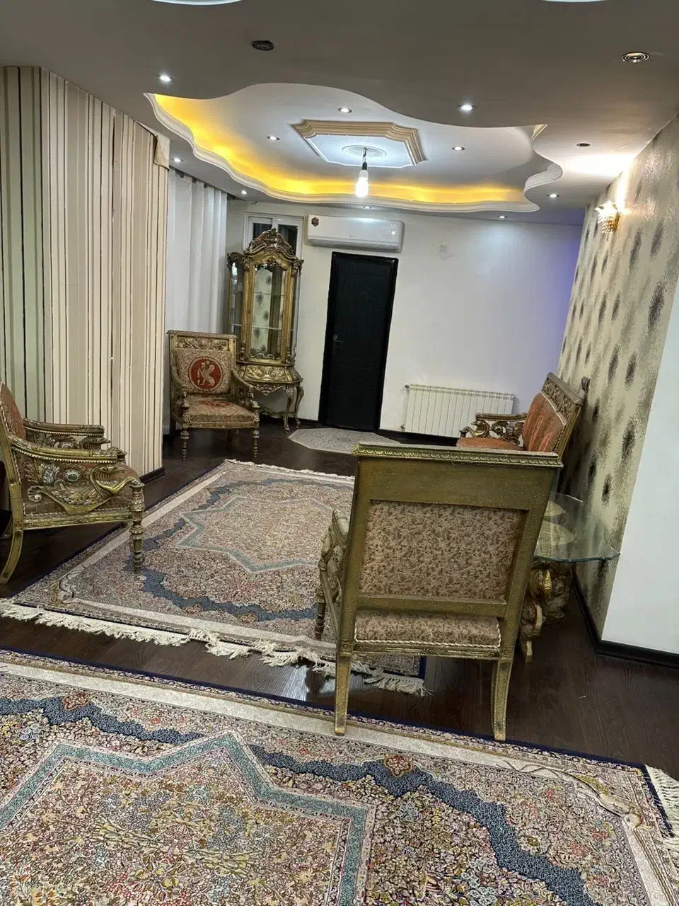 مبلمان ۶ نفره و میز ناهارخوری ۸ نفره هخامنشی|مبلمان خانگی و میز عسلی|رامسر, |دیوار