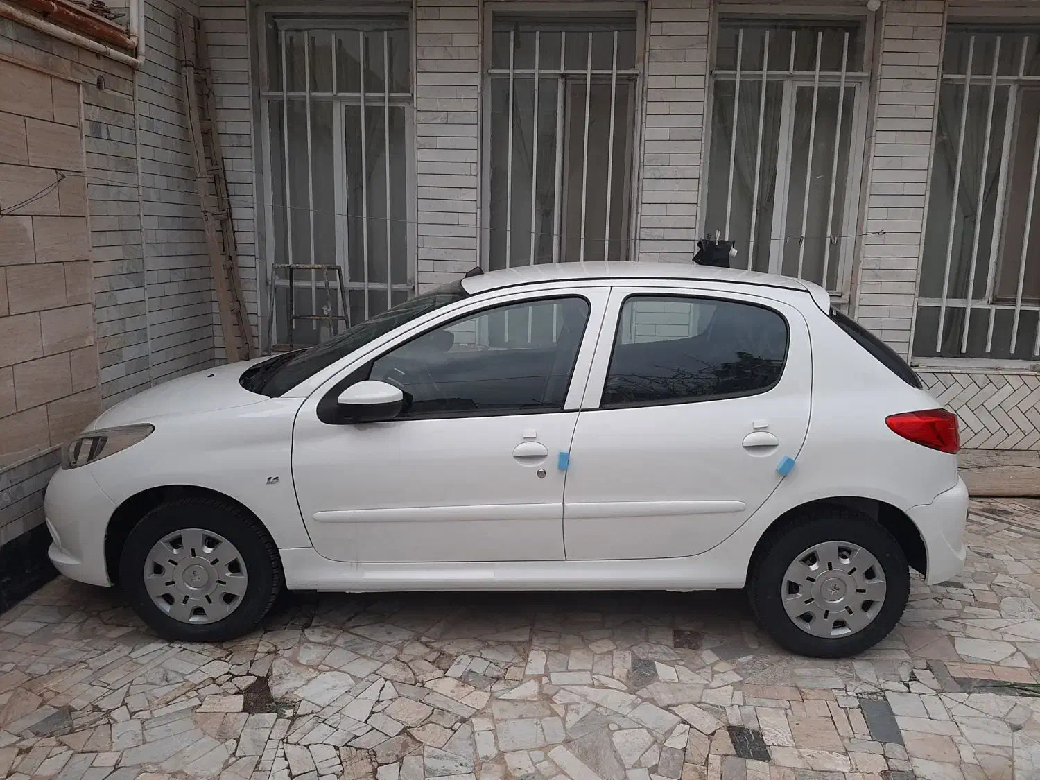 ۲۰۷  سقف فلز|خودرو سواری و وانت|بیرجند, |دیوار