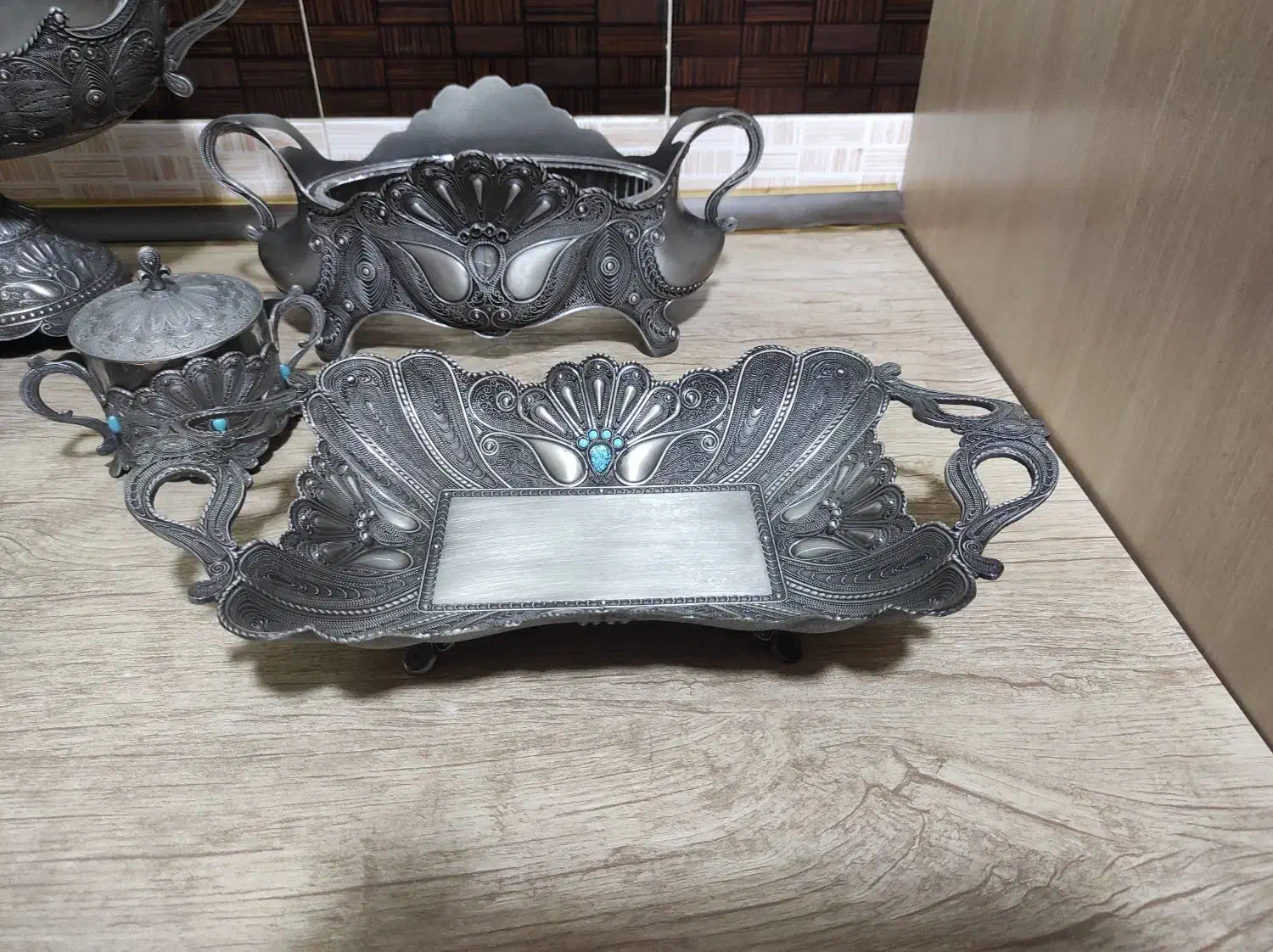 حراج اثاثیه منزل فرش چرخ خیاطی لباس|لباس|شریف‌آباد, |دیوار