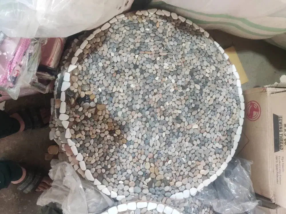 پادری سنگی|پادری|برخوار, |دیوار