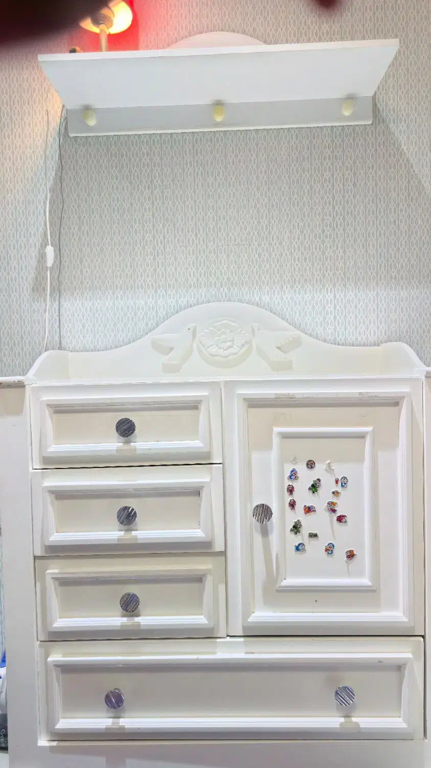 کمد لباس کودک به همراه دراور و شلف چوب|جاکفشی، کمد، دراور|مشهد, جاهد شهر|دیوار