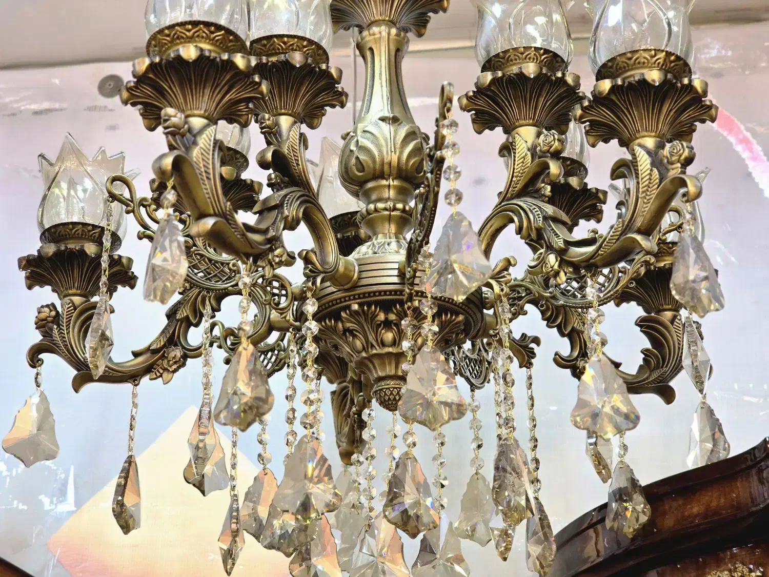 لوستر نوع ده لامپ شاخه بزرگ با حباب و کریستال|لوستر و چراغ آویز|خوی, |دیوار