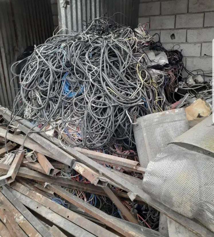 خریدفروش ضایعات آهن مس برنج آلمینیوم باطری کابل مس|عمده‌فروشی|بندرعباس, |دیوار