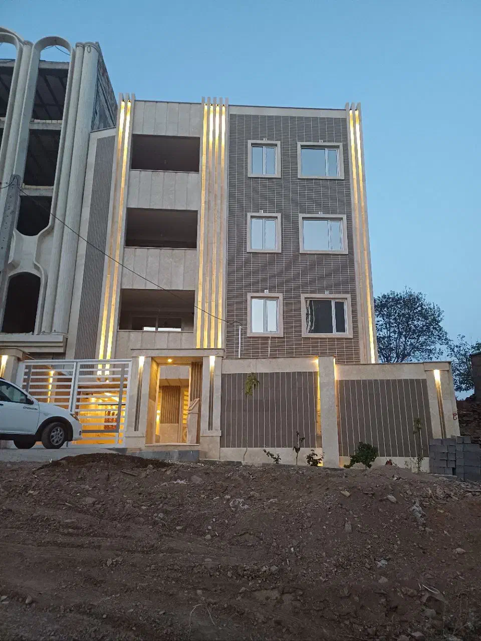 پیش فروش ۱۲۰ متری نهضت|پیش‌فروش املاک|سمنان, |دیوار