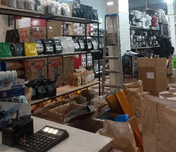 آگهی استخدام فروشنده خانوم  (قهوه و تجهیزات کافه)|استخدام خدمات فروشگاه و رستوران|اراک, |دیوار