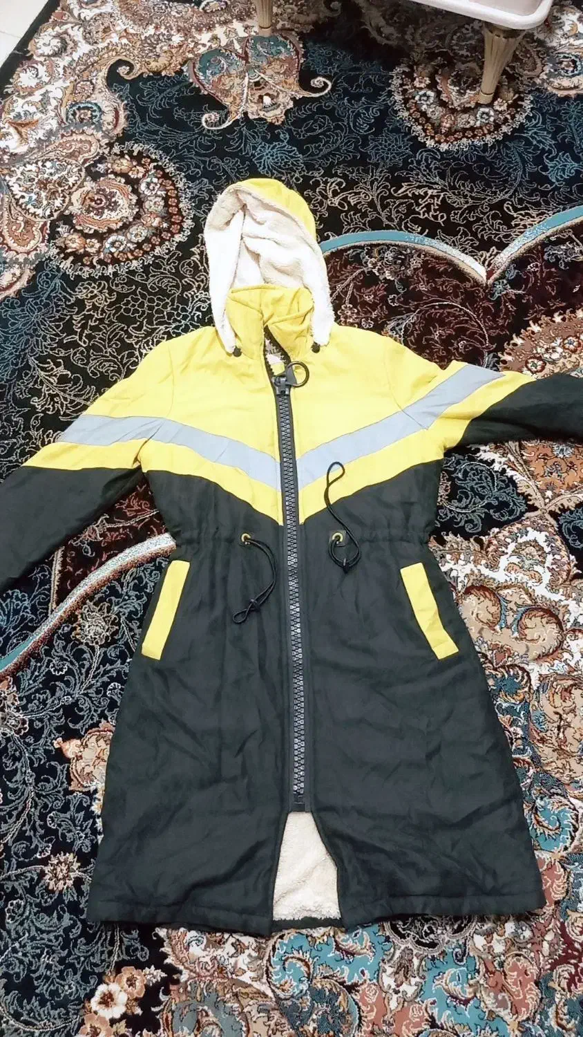 کاپشن نو|لباس|اشتهارد, |دیوار