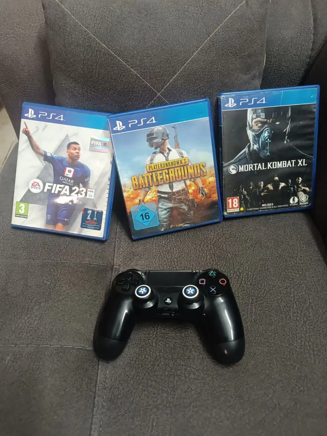 دسته PS4 slim اصلی سر کارتونی و دیسک بازی|کنسول، بازی ویدئویی و آنلاین|پرند, فاز ۴|دیوار