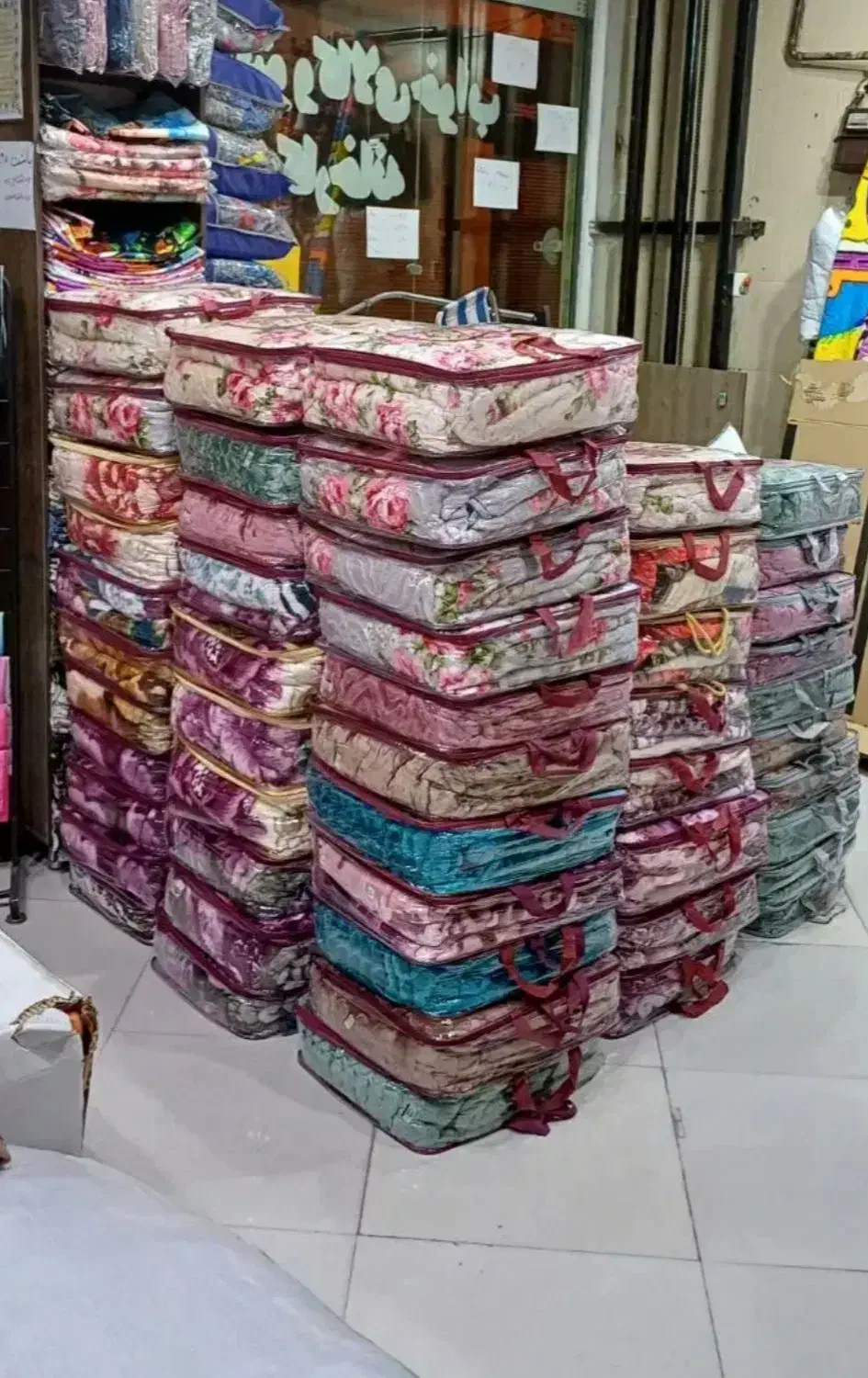 پرده سرای ارغوان|خدمات پیشه و مهارت|زهک, |دیوار