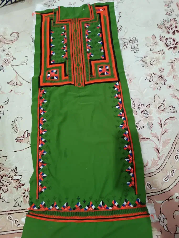 لباس تپه ای|لباس|سراوان, |دیوار