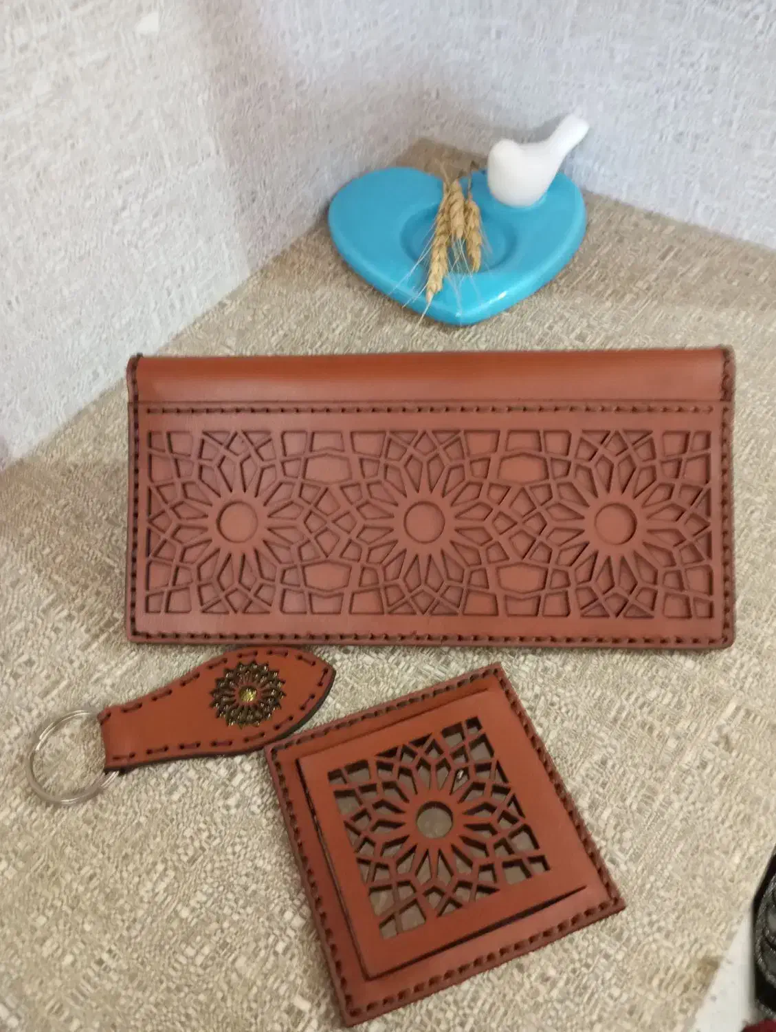 چرم طبیعی و دستدوز|کیف، کفش، کمربند|پاکدشت, پاکدشت (مامازند)|دیوار