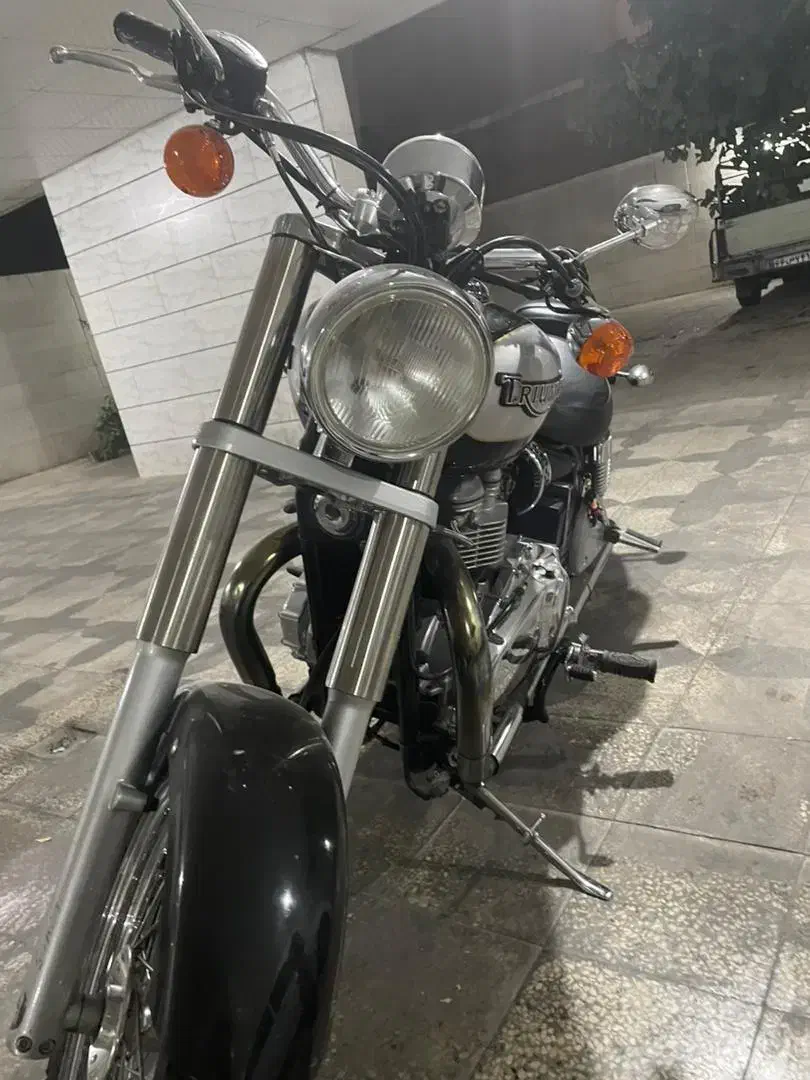 تریومف هزار سی سی|موتورسیکلت|تهران, پاسداران|دیوار