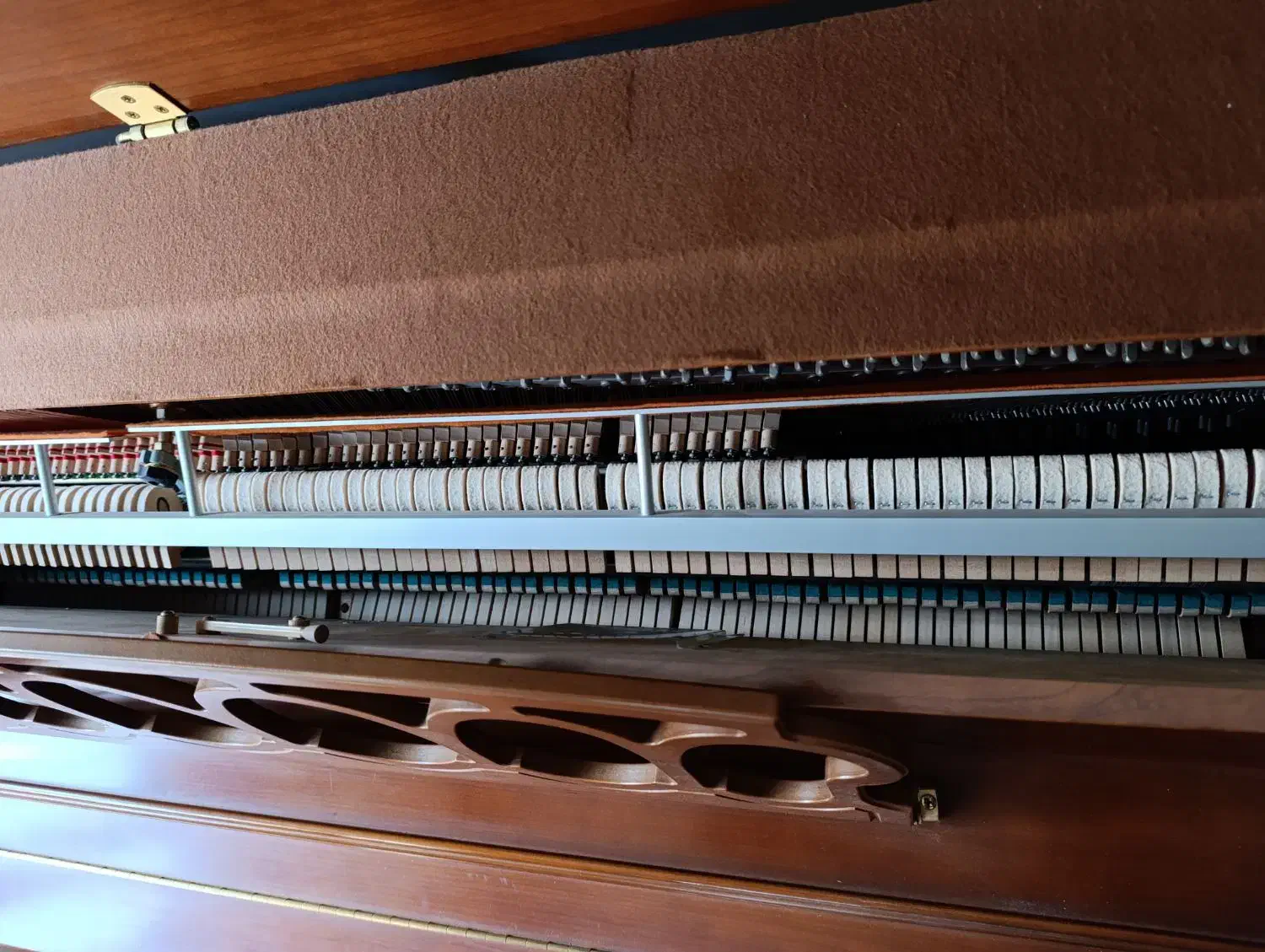 پیانو کنسول یانگ چانگ(قهوه آیی)|پیانو، کیبورد، آکاردئون|شهریار, شهریار|دیوار