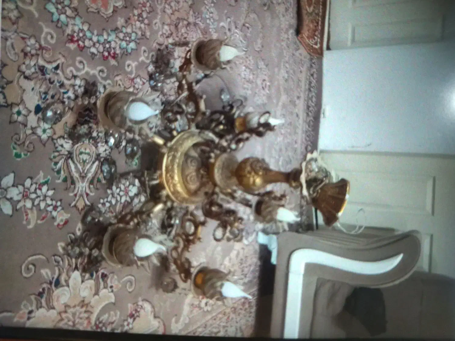 لوستر نو|لوستر و چراغ آویز|تربت‌حیدریه, باغ سلطانی|دیوار