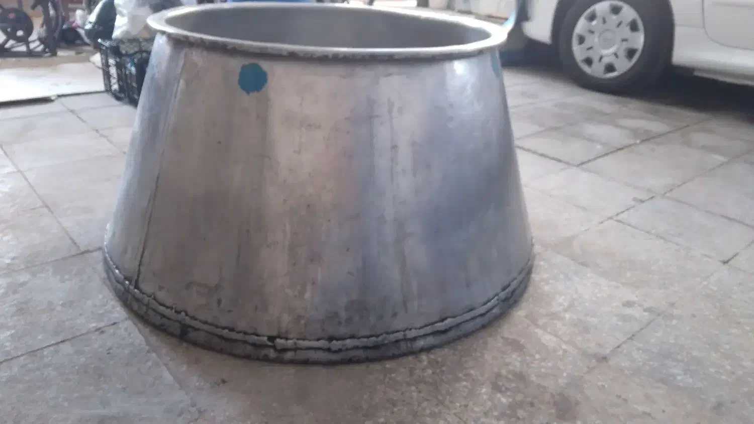 دیگ بزرگ|ظروف پختوپز|اشترینان, |دیوار