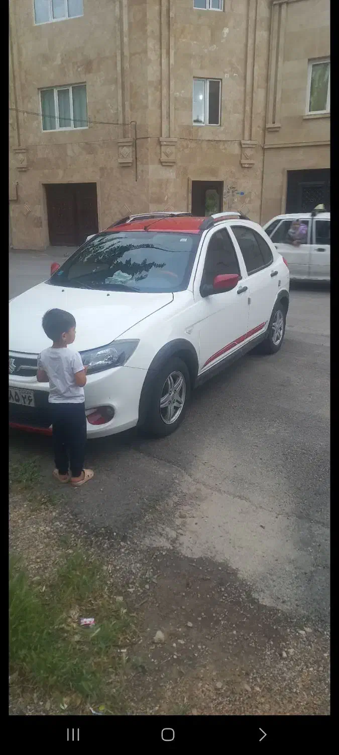 کوئیک سفید قرمز  مدل ۱۴۰۱ بی رنگ عروسک  بیمه یکسال|خودرو سواری و وانت|آشخانه, |دیوار