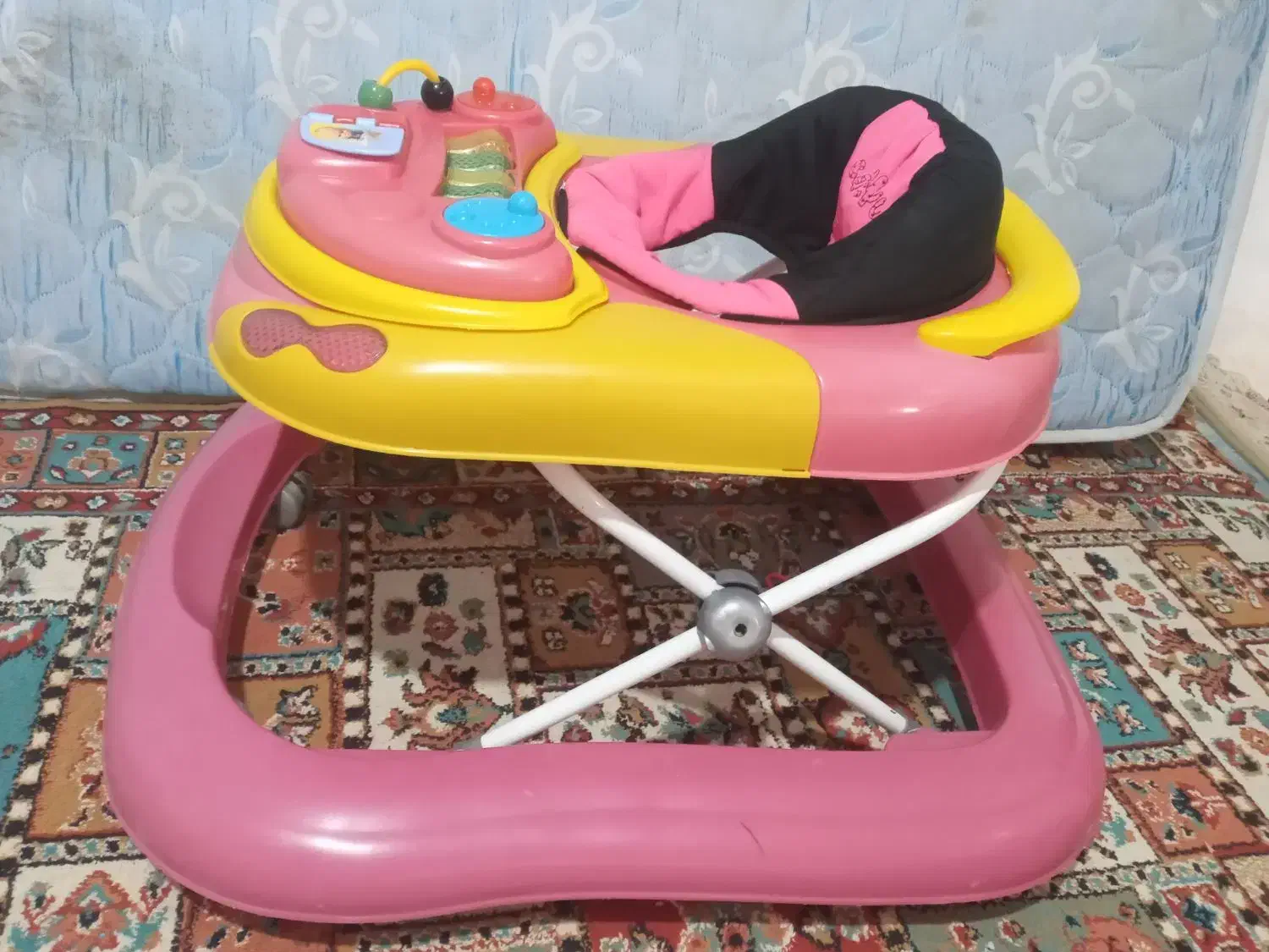 روروک|کالسکه و لوازم جانبی|سرشیو, |دیوار