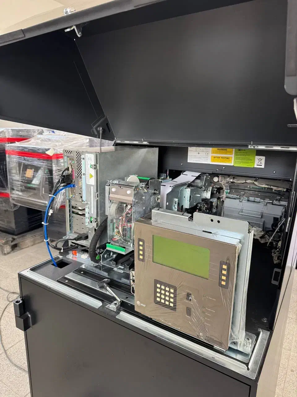 عابربانک(( پایانه نقدی وغیر نقدی )ریفرو switch|فروشگاه و مغازه|اسفراین, |دیوار