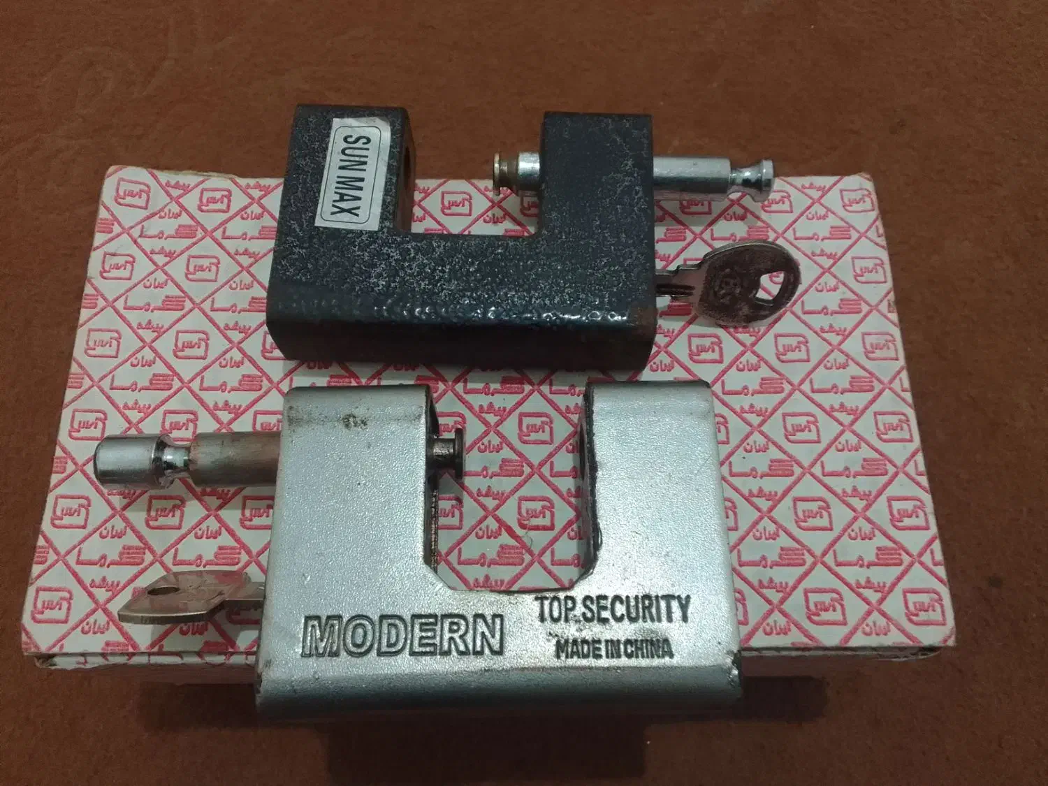 قفل کتابی سالم وبزرگ فقط۱۵۰تومان|حراج|آزادشهر, |دیوار