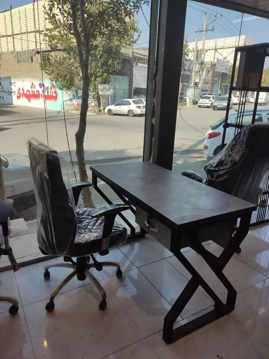 میز منشی|میز تحریر و کامپیوتر|مشهد, گرجی علیا|دیوار