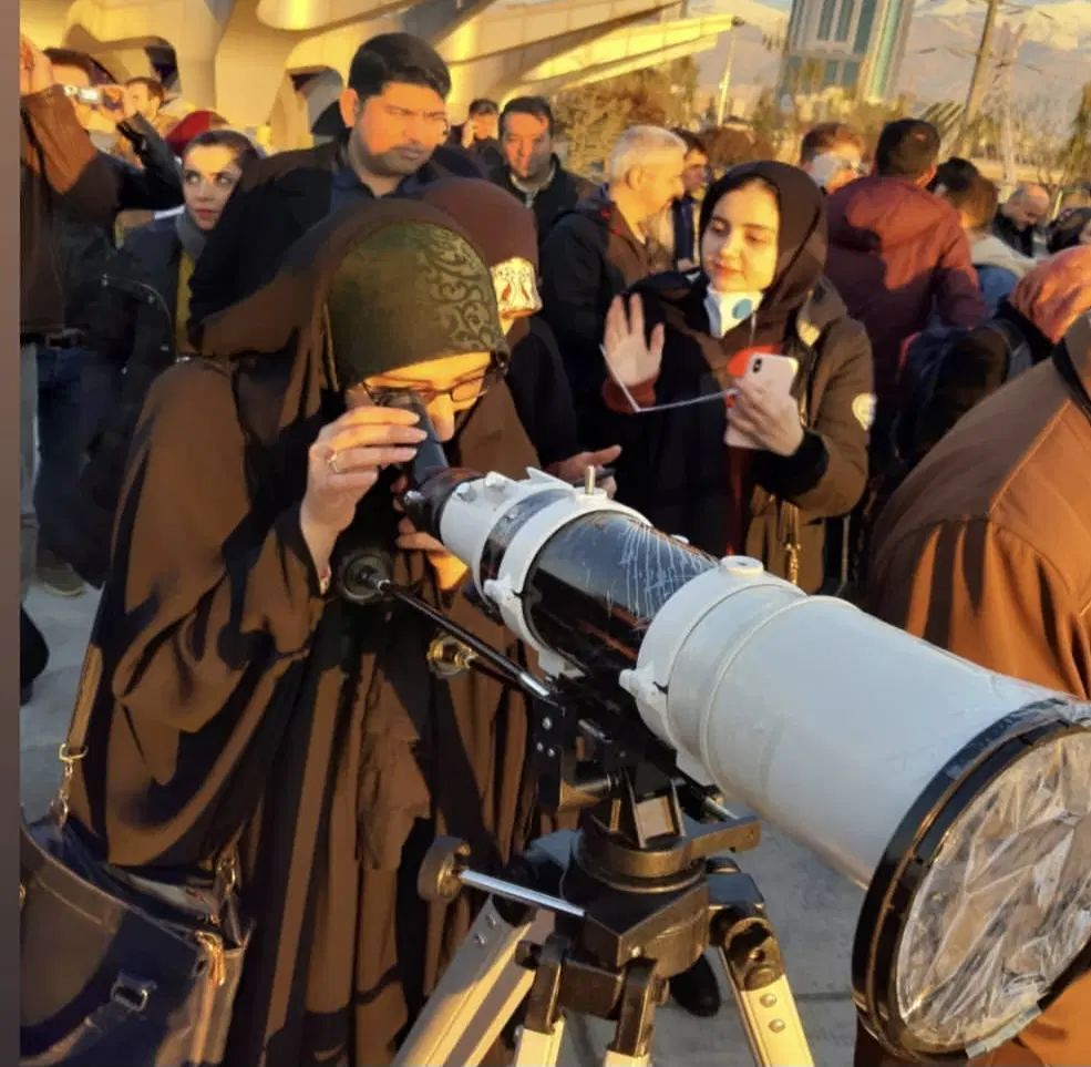 تلسکوپ نایاب اورجینال شکستی ۱۰۲میلیمتریskywatcher|کوهنوردی و کمپینگ|تهران, چیتگر جنوبی|دیوار
