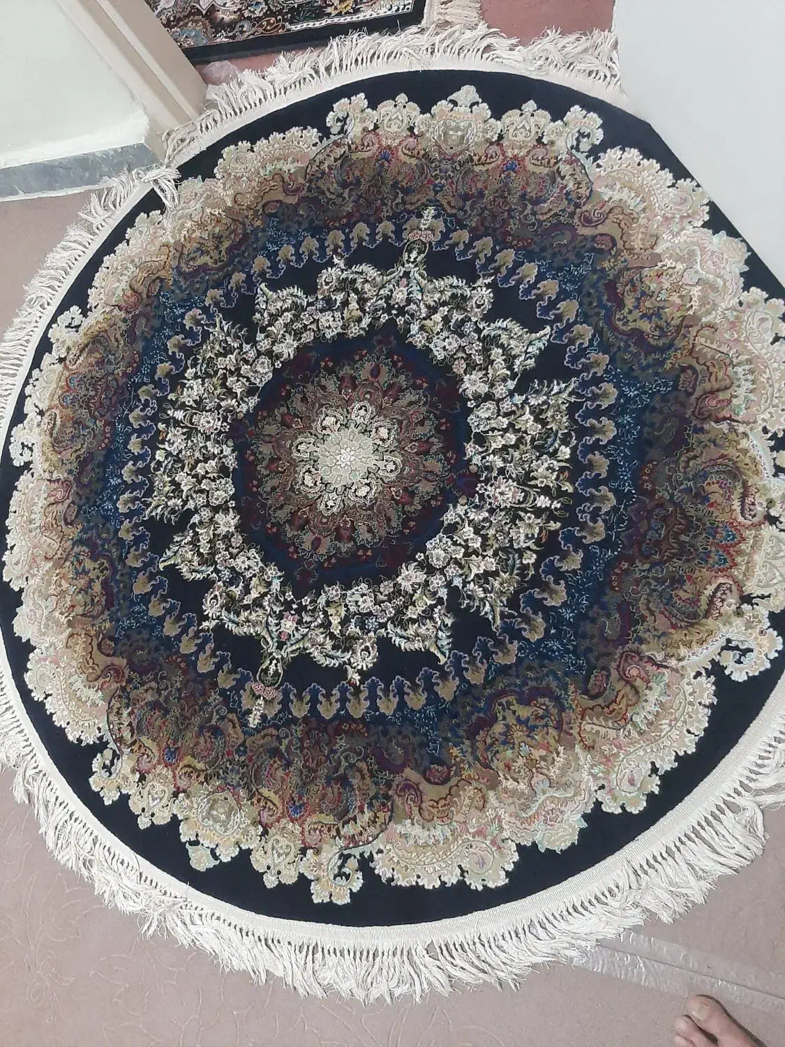 فرش گرد ماشینی ۷۰۰ شانه|فرش|کرج, حصارک بالا|دیوار