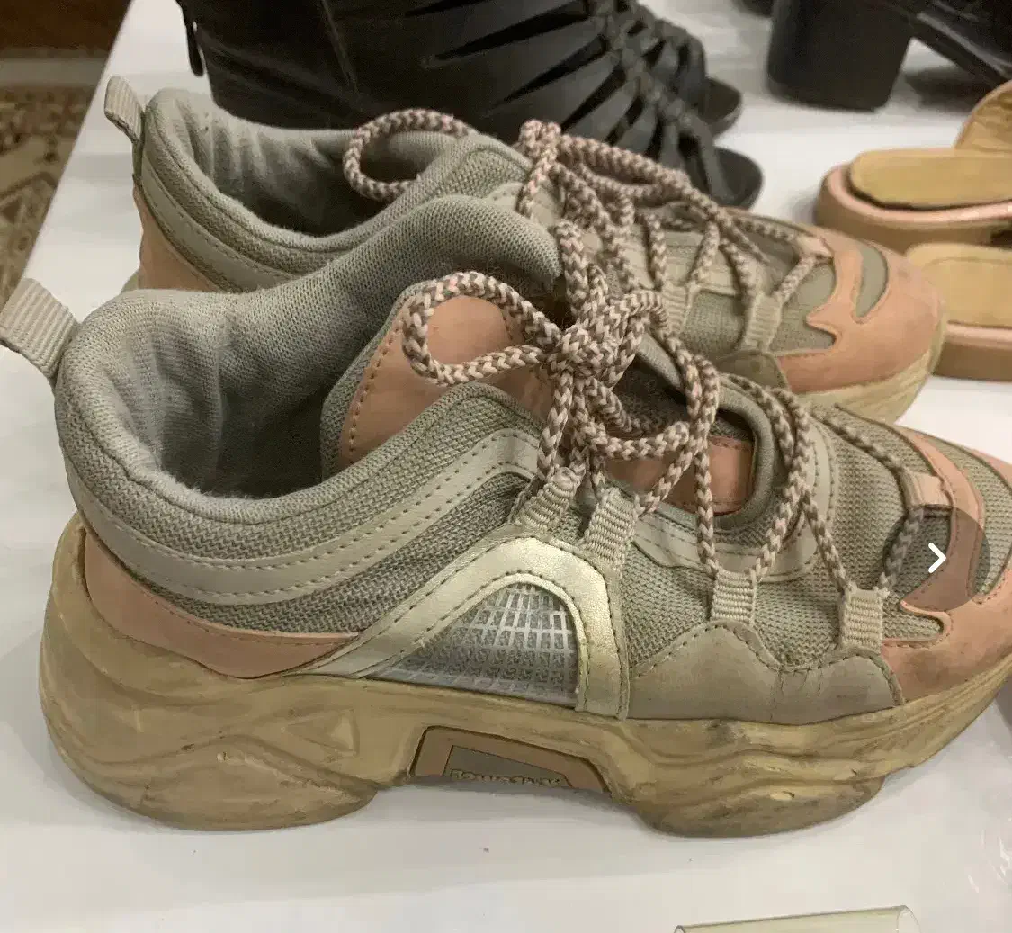 ۴کفش درحدنوسایز۳۸و۳۹|کیف، کفش، کمربند|جوانرود, |دیوار