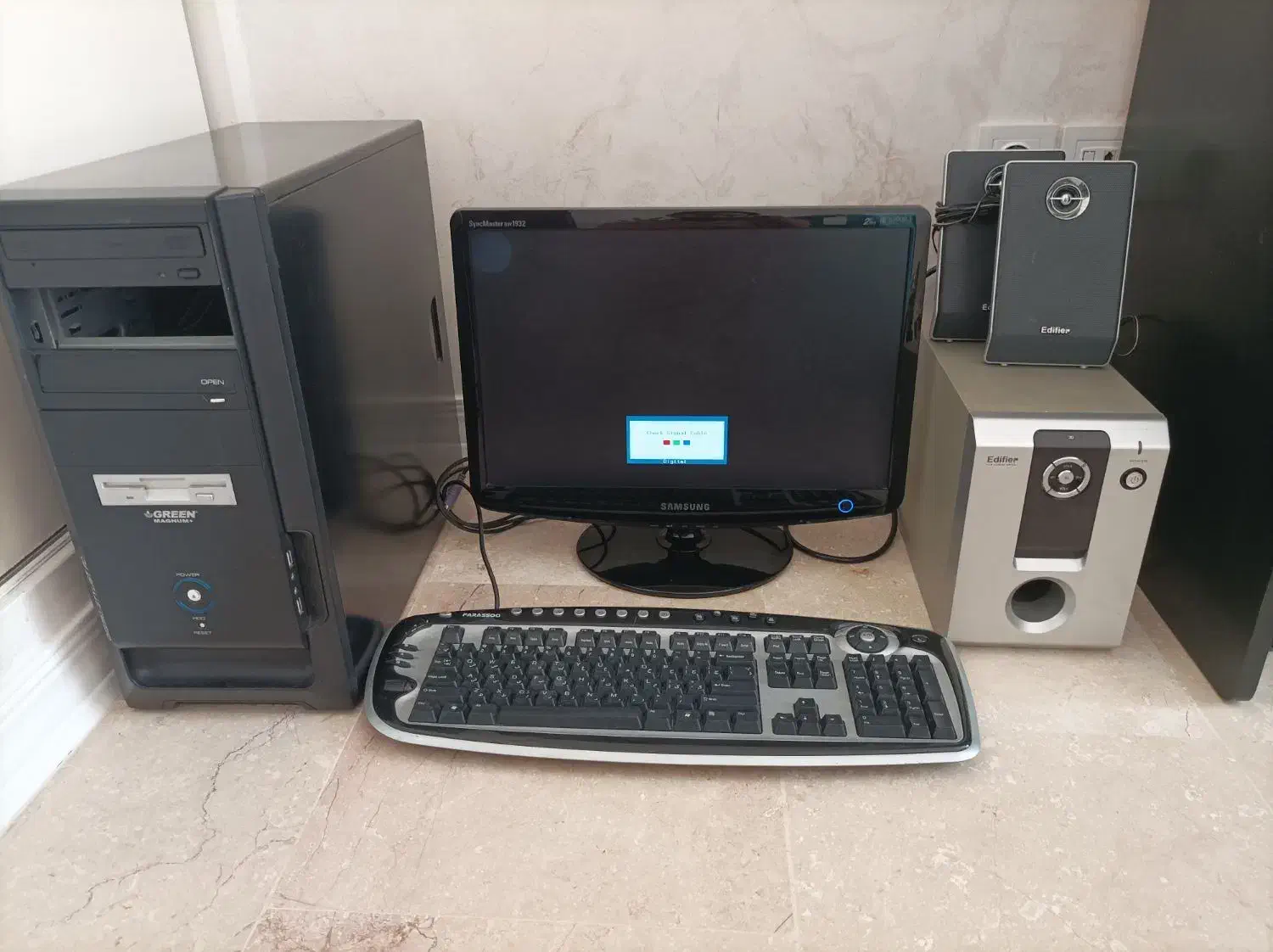 کامپیوتر به همراه لوازم|رایانه رومیزی|تهران, حافظیه|دیوار