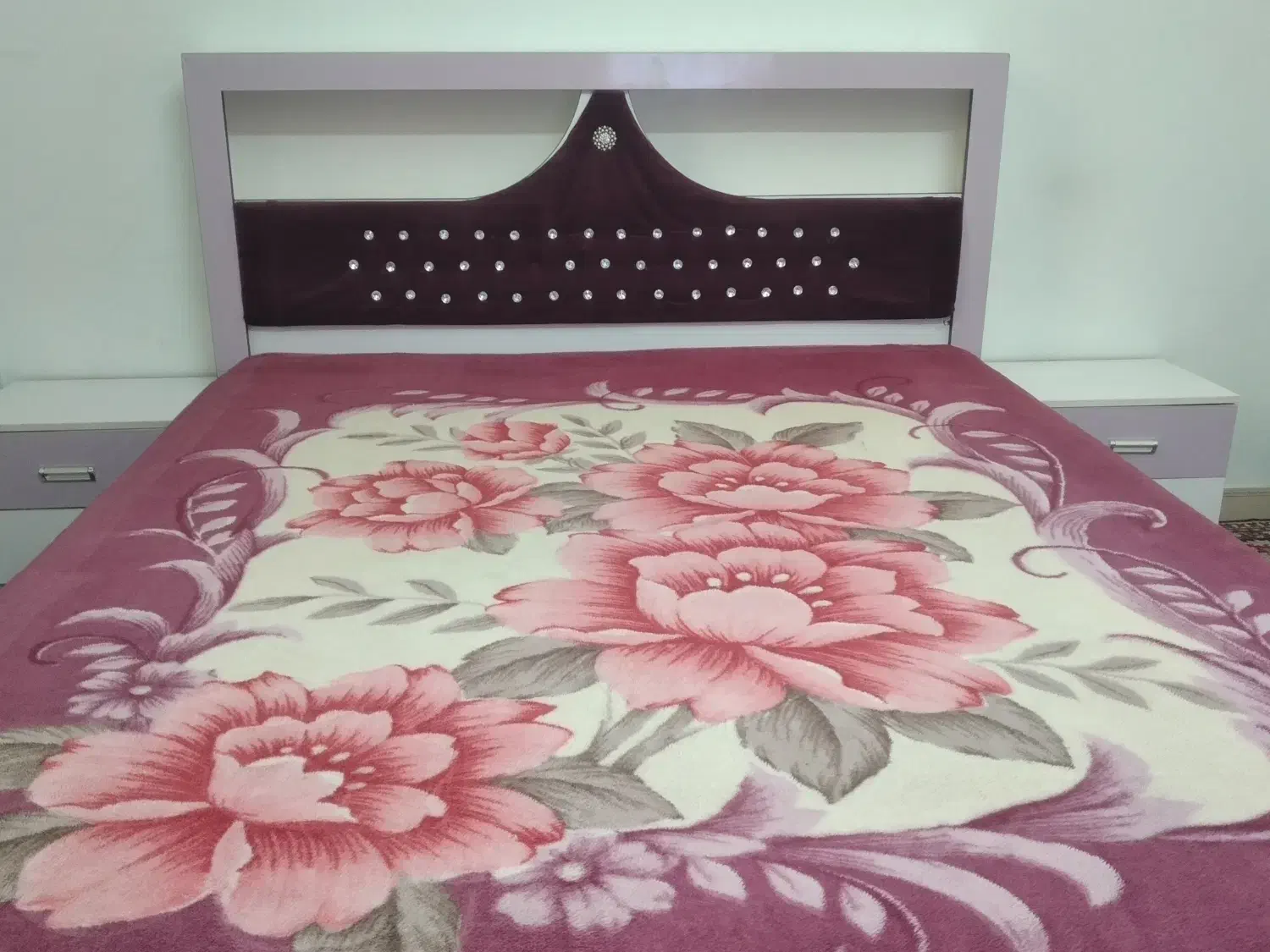 دو عدد سرویس خواب (چک صیادی پذیرفته می شود)|تخت و سرویس خواب|سمنان, |دیوار