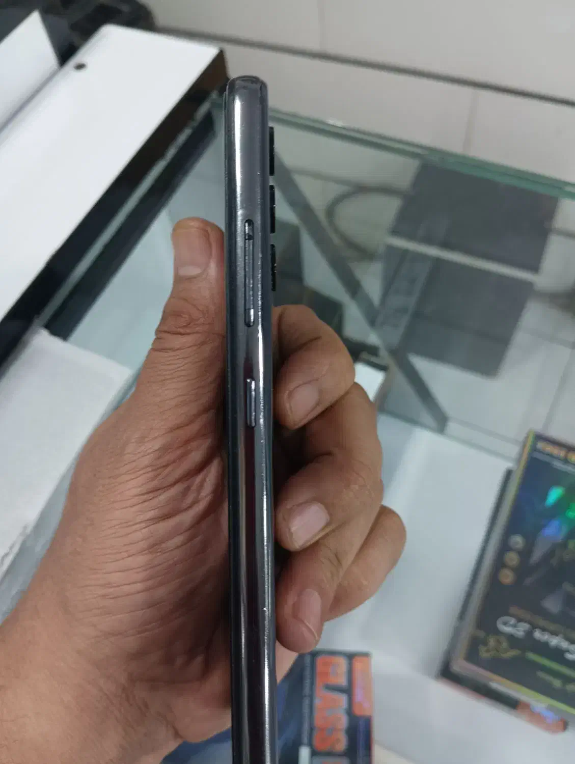 گوشی|موبایل|اقبالیه, |دیوار