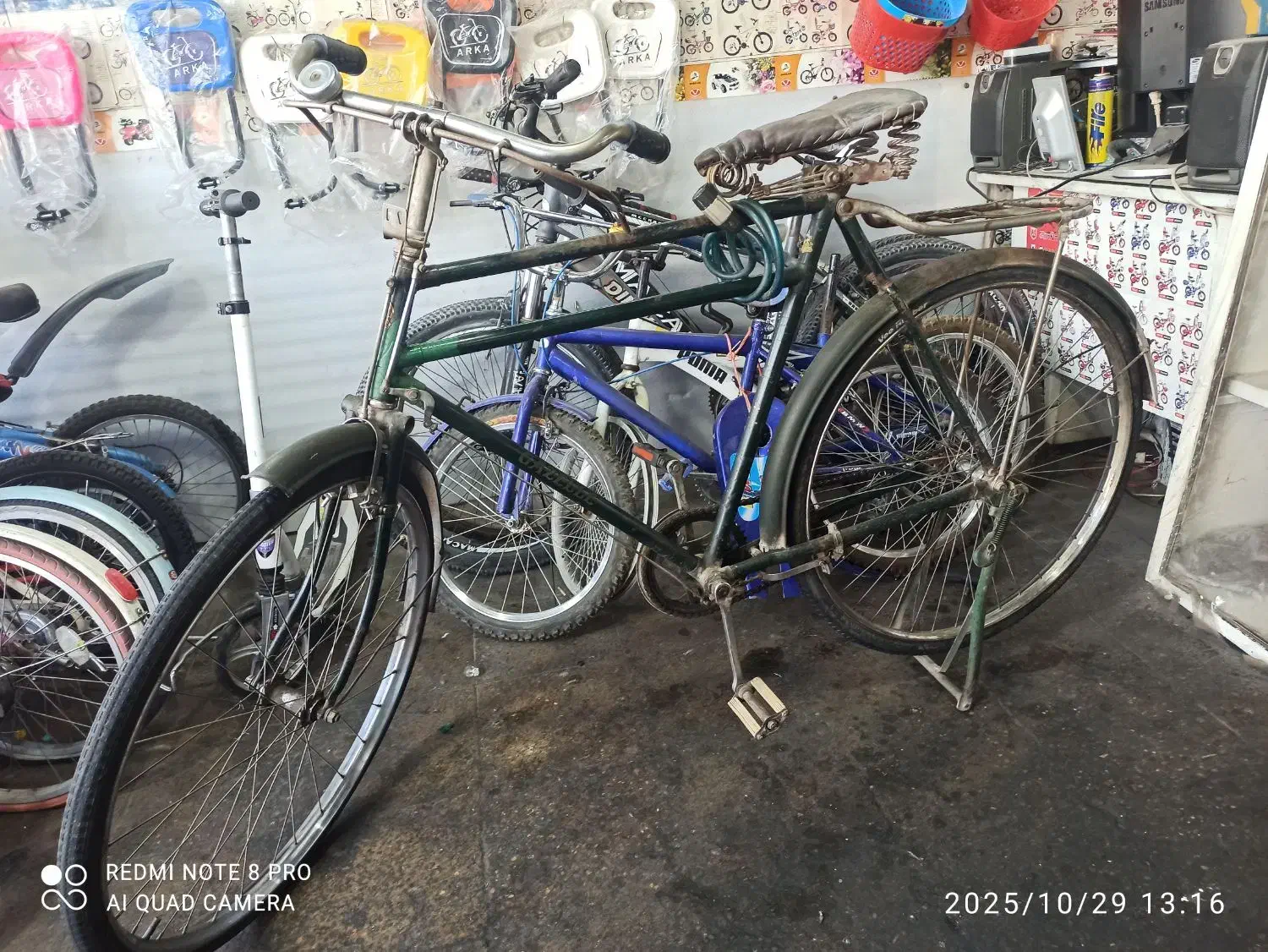 دوچرخه12فنردار|دوچرخه، اسکیت، اسکوتر|فردیس, منظریه|دیوار