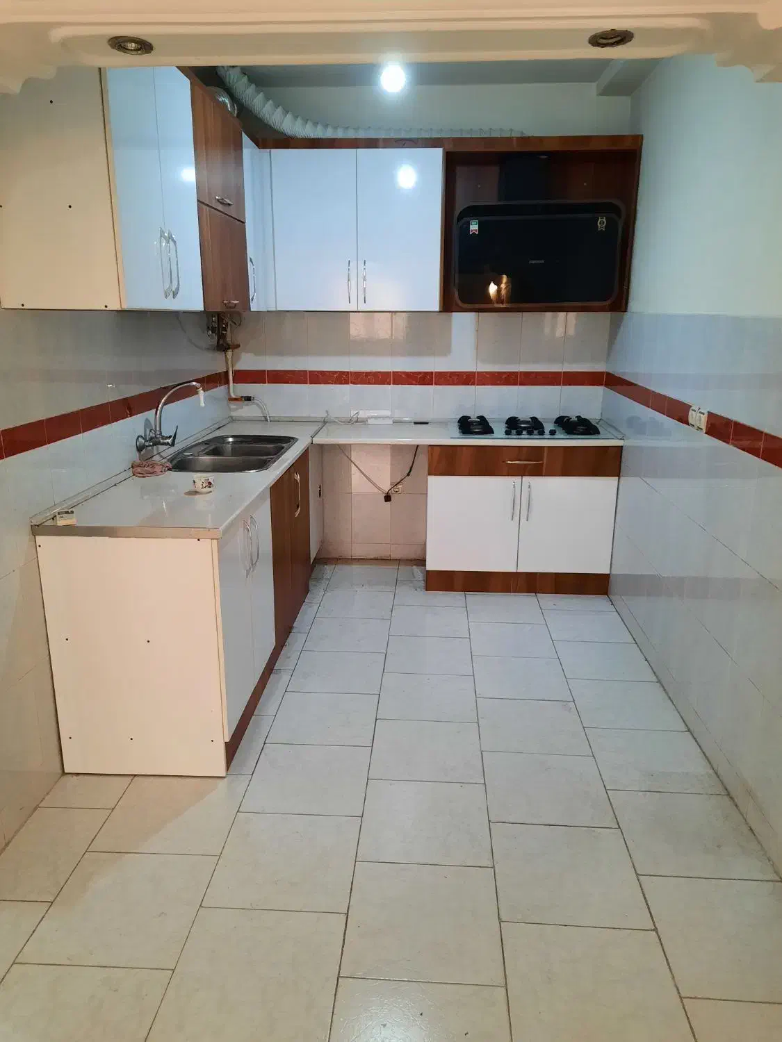 ۸۵ متر ط دوم پارکینگ ،منظریه ،ولیعصر|اجارهٔ آپارتمان|رشت, منظریه|دیوار