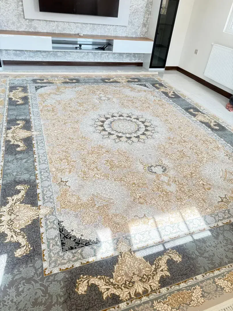 فرش ۱۲ متری|فرش|صدرا-فارس, فاز ۱|دیوار