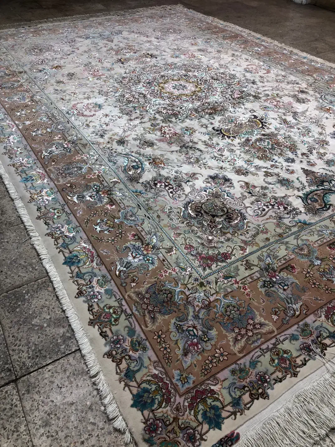 (فرش فرزین)۹متری دستباف خطیبی رج۵۰ ،نو، چله ابریشم|فرش|تبریز, |دیوار