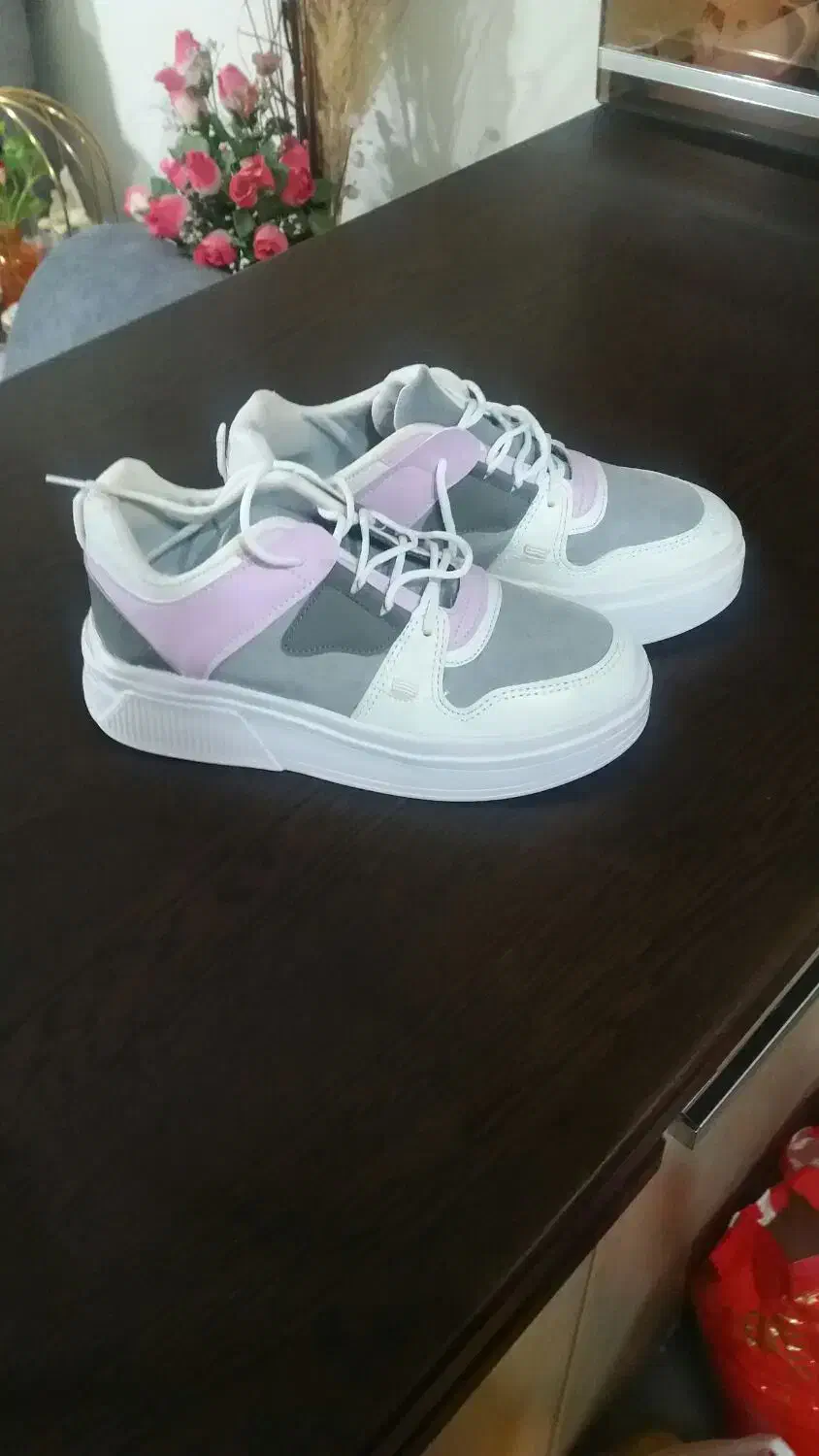 کفش اسپرت دخترانه|کیف، کفش، کمربند|خرم‌آباد, |دیوار