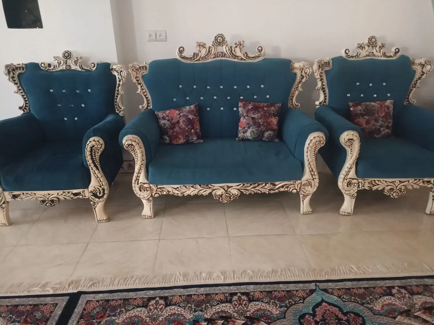 مبل دو سرویس به فروش میرسد|مبلمان خانگی و میز عسلی|املش, |دیوار