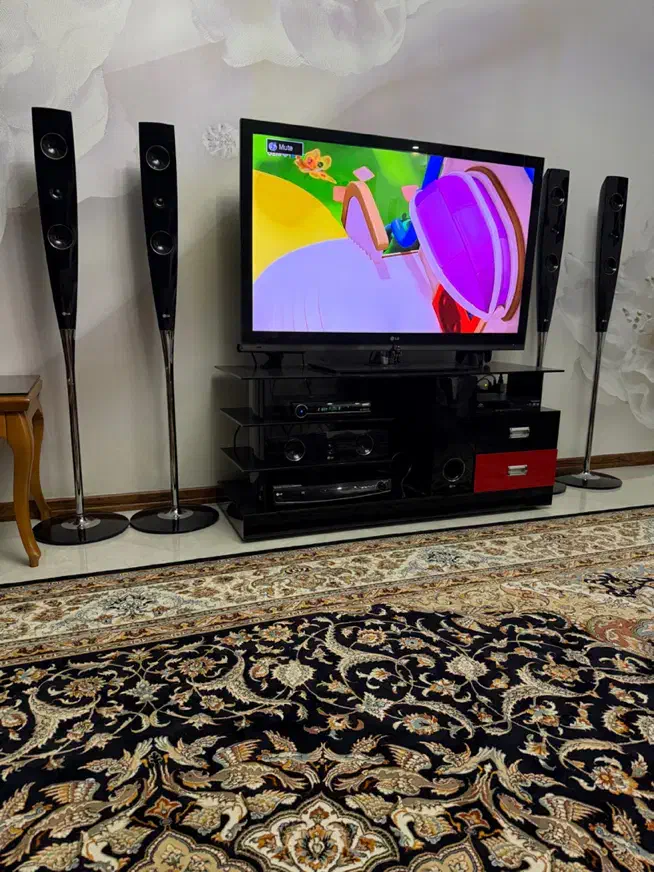 میز تلوزیون برند ترک هستش وDVD ال جی|میز تلویزیون|تهران, مجیدیه|دیوار