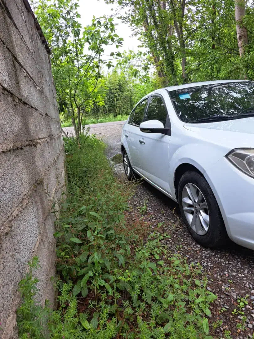 برلیناس ۳۳۰ ۱۶۵۰ اتومات|خودرو سواری و وانت|لاهیجان, جمهوری|دیوار